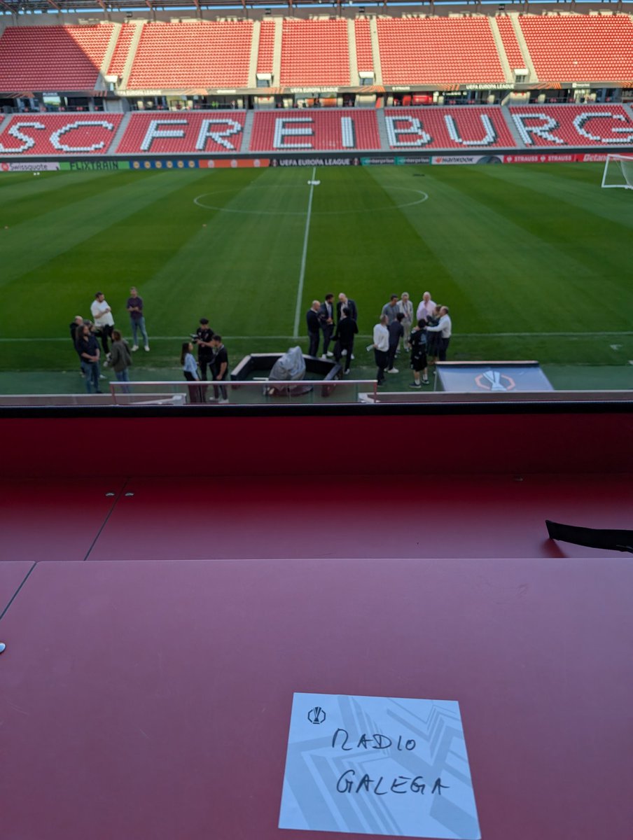 Víctor López tweet media