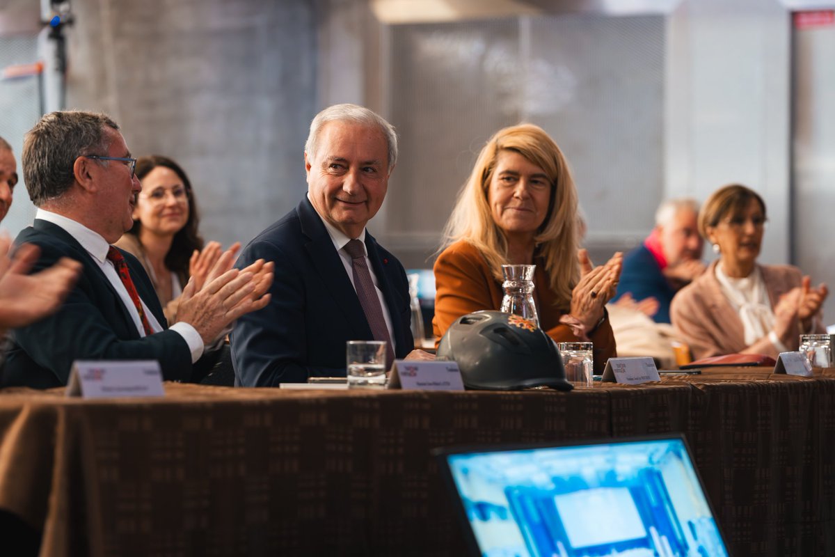 Réélu président de <a href="/Toulouse/">Toulouse - Mairie et Métropole</a> Métropole.

Merci à mes collègues de m’accorder, pour la 3e fois, leur confiance.

Nous continuerons à être avant tout au service des habitants sur l’ensemble de la métropole, comme nous le faisons depuis 12 ans.

Et, comme je l’avais promis pendant