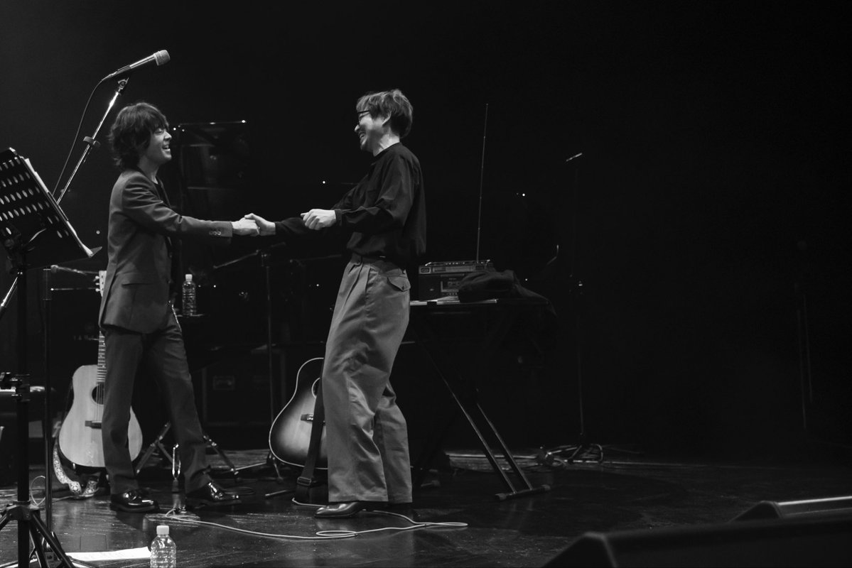 MASH official tweet media