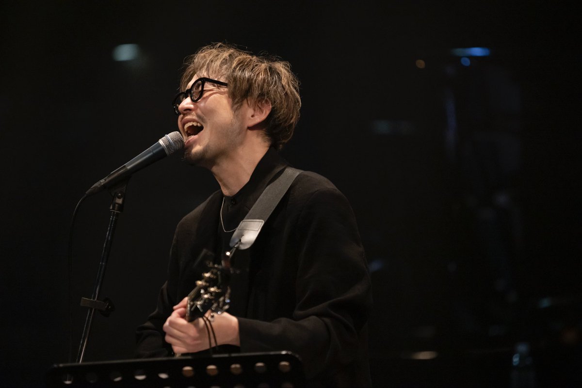 MASH official tweet media