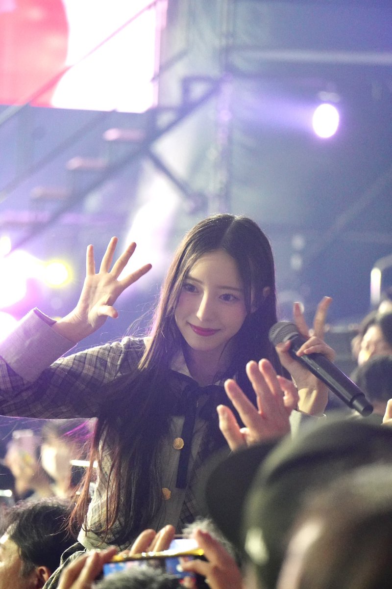 Yu_Morikawa's tweet photo. ✋🏻✌🏻
#AKB21期研究生 https://t.co/kYsmCNZdVw