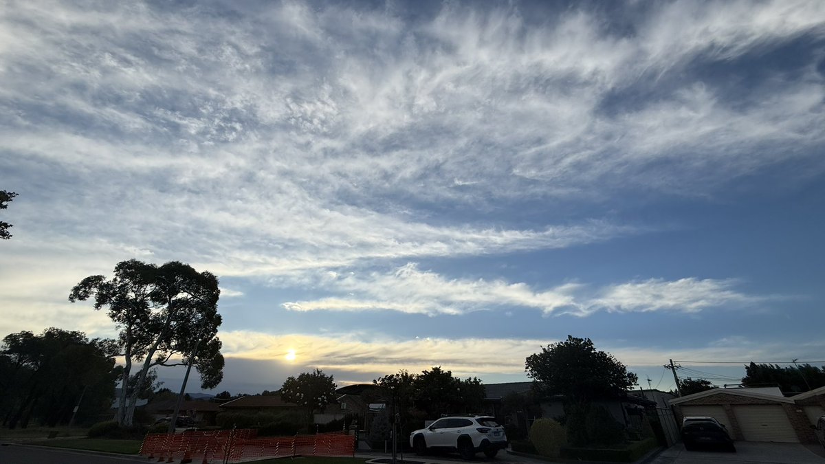 wapple15's tweet image. Good night from #Canberra ☀️🌤️🌧️😴