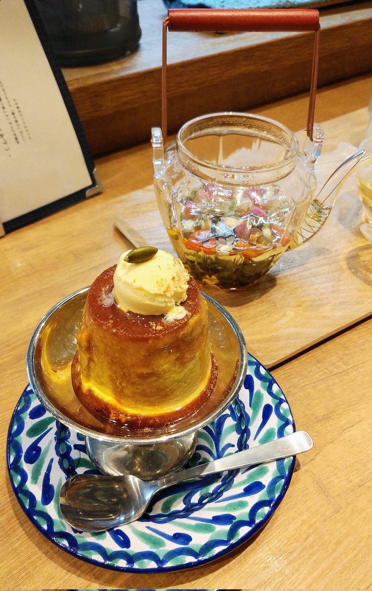 naoko_1014's tweet photo. 進化し続けるスイカフェ☕
町田のコーヒー豆でドリップしてくれるアイス珈琲も美味しかったです💃
私はカボチャプリン🍮🎃をチョイス
店主せっちゃんのスイーツ絶品なのです～😍
いつも応援ありがとうございます✨ https://t.co/UJbTL1RsNg