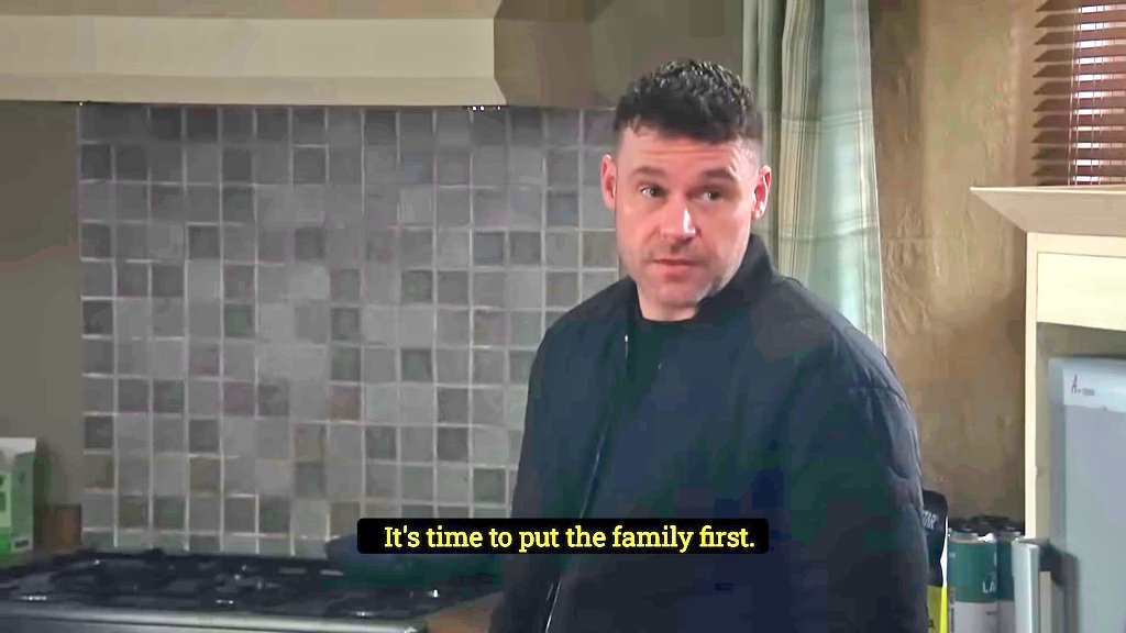 polingirl's tweet image. oh Aaron, I love you so much &amp;lt;33 #robron