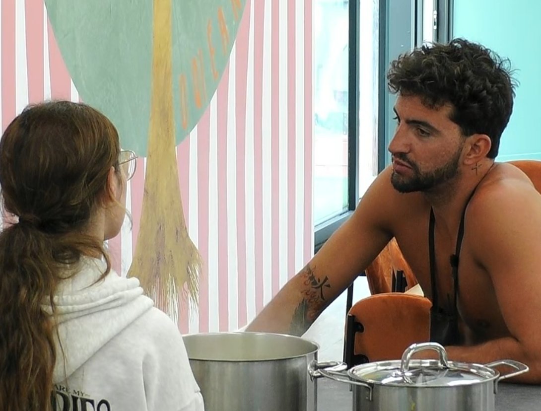 ri 🎀spoilers tweet media