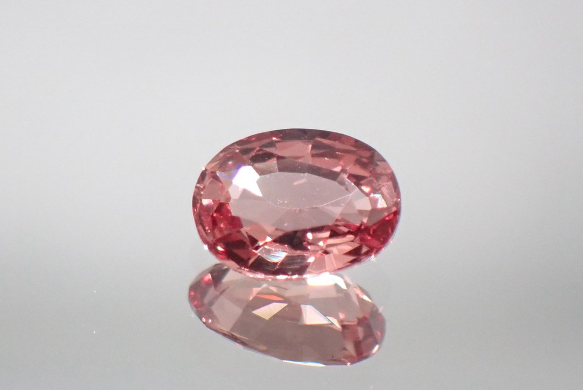 ✨新入荷情報✨
#非加熱パパラチアサファイア 
0.734ct 中宝研鑑別書付き

#石ころマーケットin甲府ジェムマーケット でお披露目します

ぜひ、会場に足をお運びください

#甲府ジェムマーケット
#パパラチアサファイア