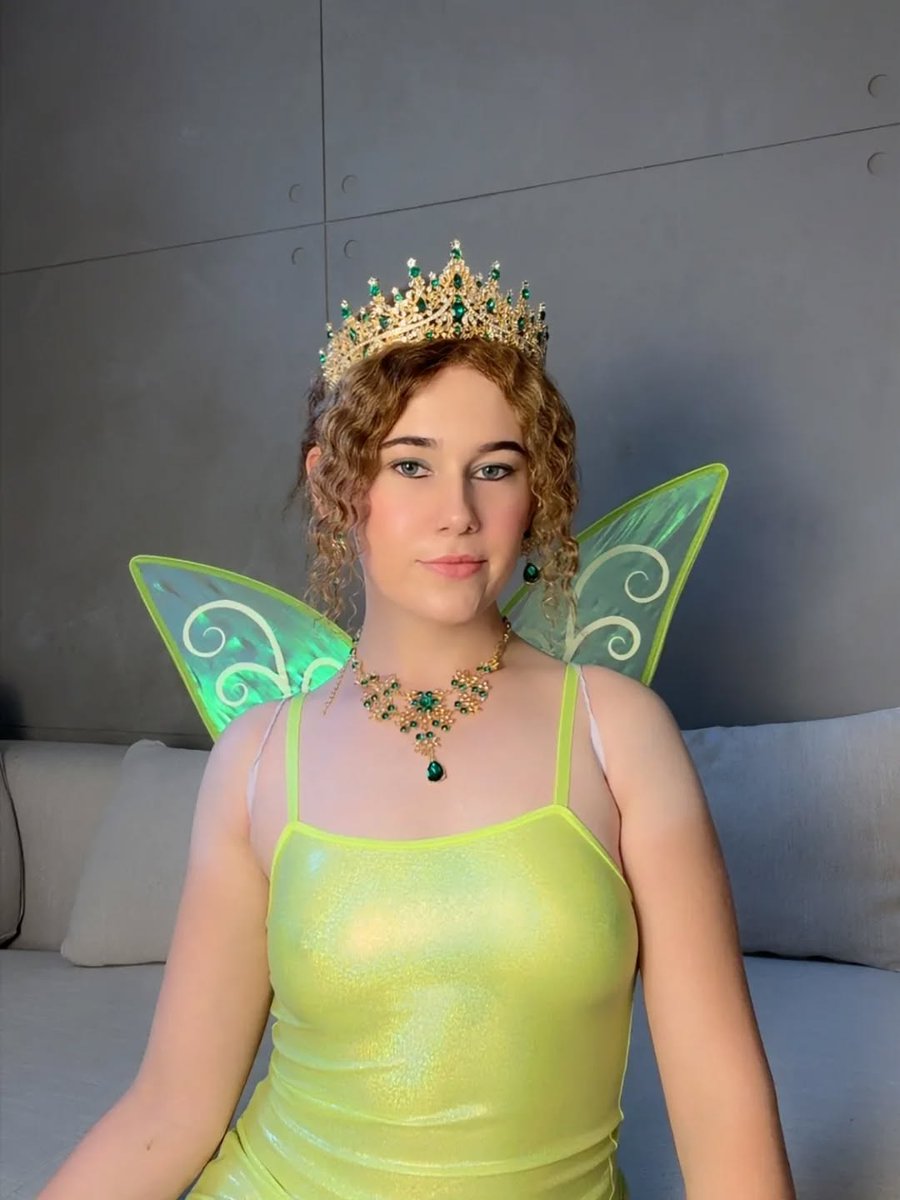 ItsmeEverlyJ's tweet photo. I’m a trans woman and I am living my fairytale 🏳️‍⚧️ https://t.co/4vFdSiDjZb