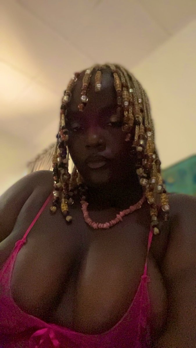 Wonuola is living her dream life 🧚🏽‍♀️💜 tweet media