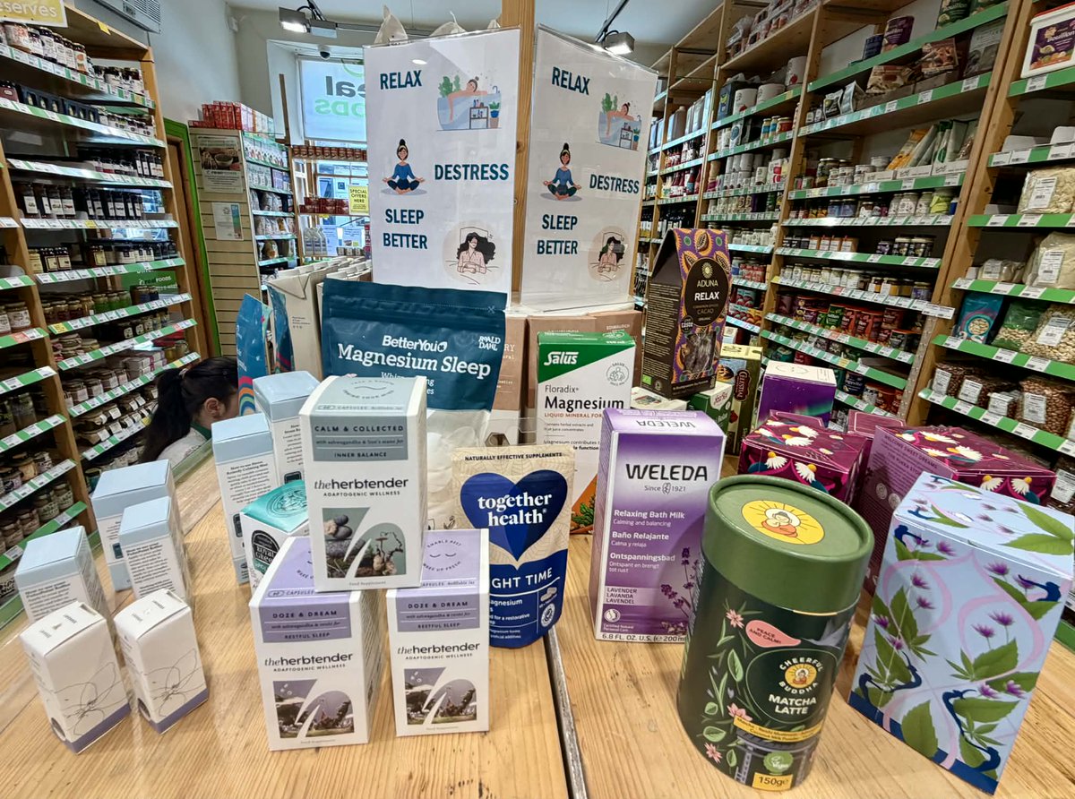 realfoods_uk's tweet image. Our current display is packed full of products to help you relax, destress and sleep better 😴 🌙 

Come in and take your pick ✨ 

#realfoods #sleep #destress #relax #edinburgh