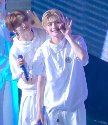 nyx 𖹭 tweet media