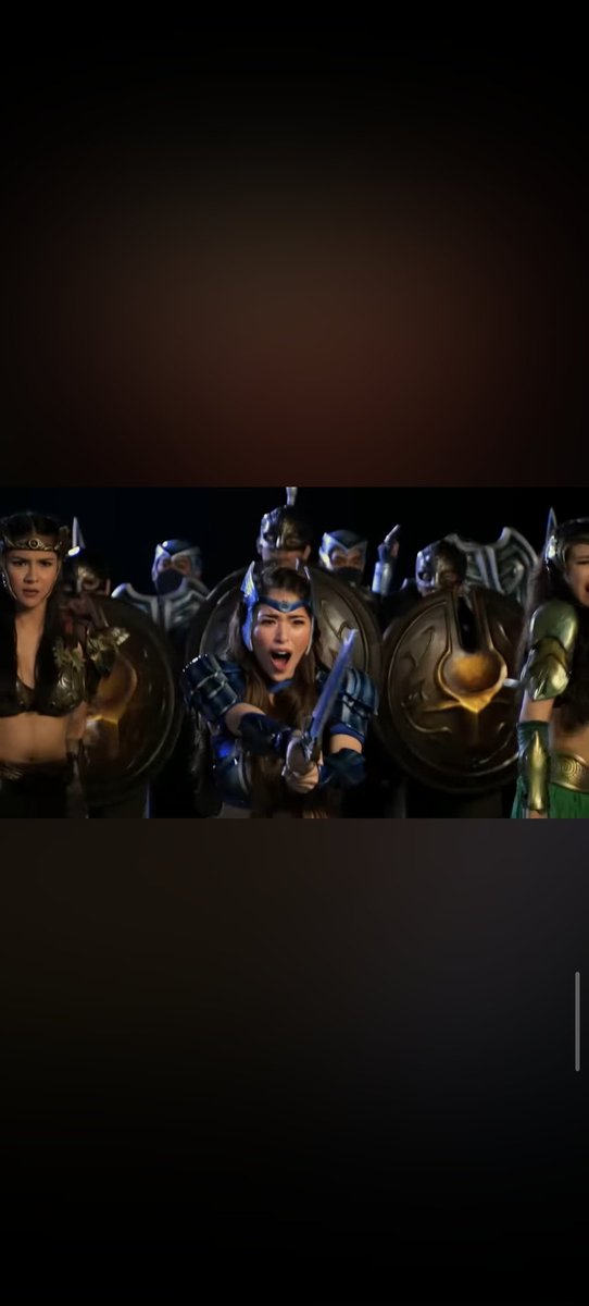 Kylienity ☽◯☾ tweet media