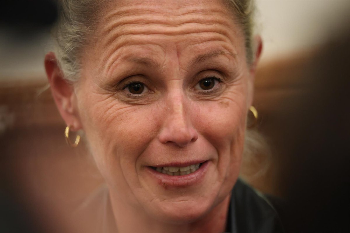 EM-electomania.es tweet media