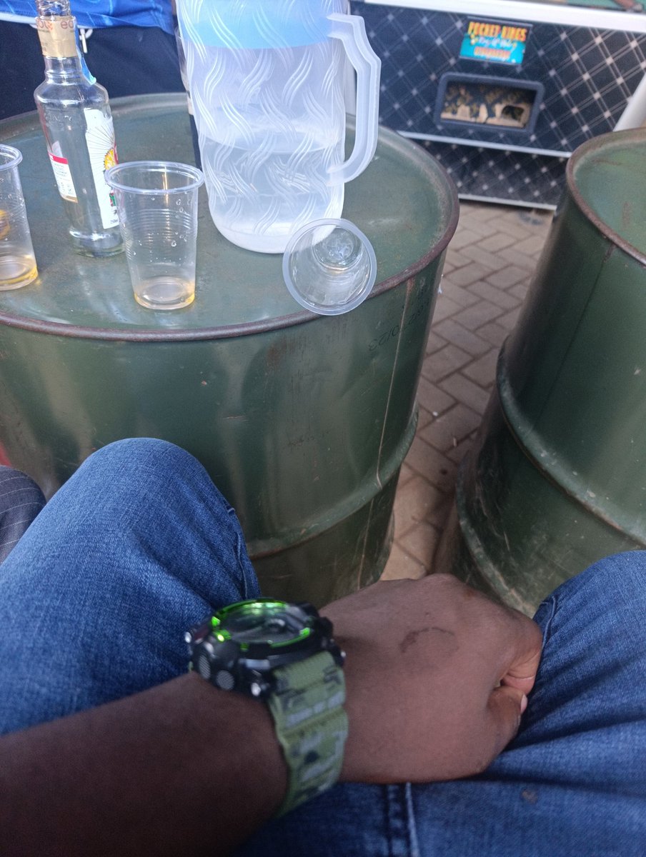 Kipsavie—j320i tweet media