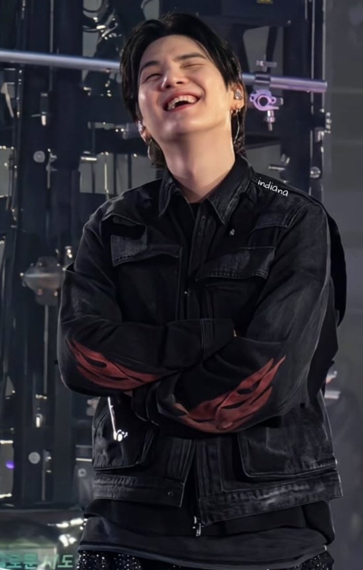 MIN_YOONGI7SUGA's tweet photo. https://t.co/VAOUU4rM1b