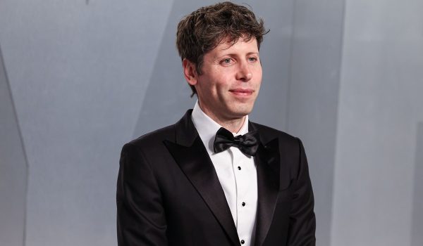 Siecledigital's tweet image. Sam Altman fragilisé par une enquête explosive du New Yorker au pire moment pour OpenAI dlvr.it/TRxx3p #Intelligenceartificielle #OpenAI