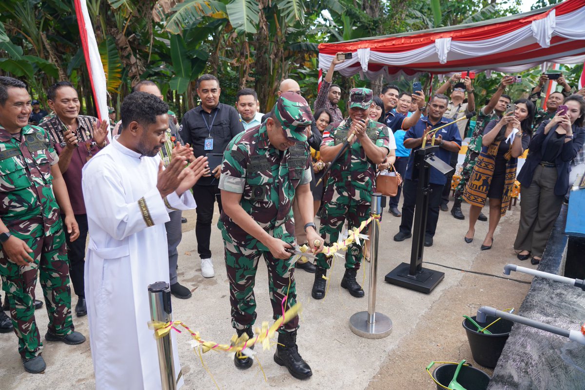 KOREM161WS's tweet photo. *“Setetes Air, Sejuta Harapan: Sumur Bor TNI AD Hadir untuk Anak Panti di Sikumana”* https://t.co/uzqbCjGABn
