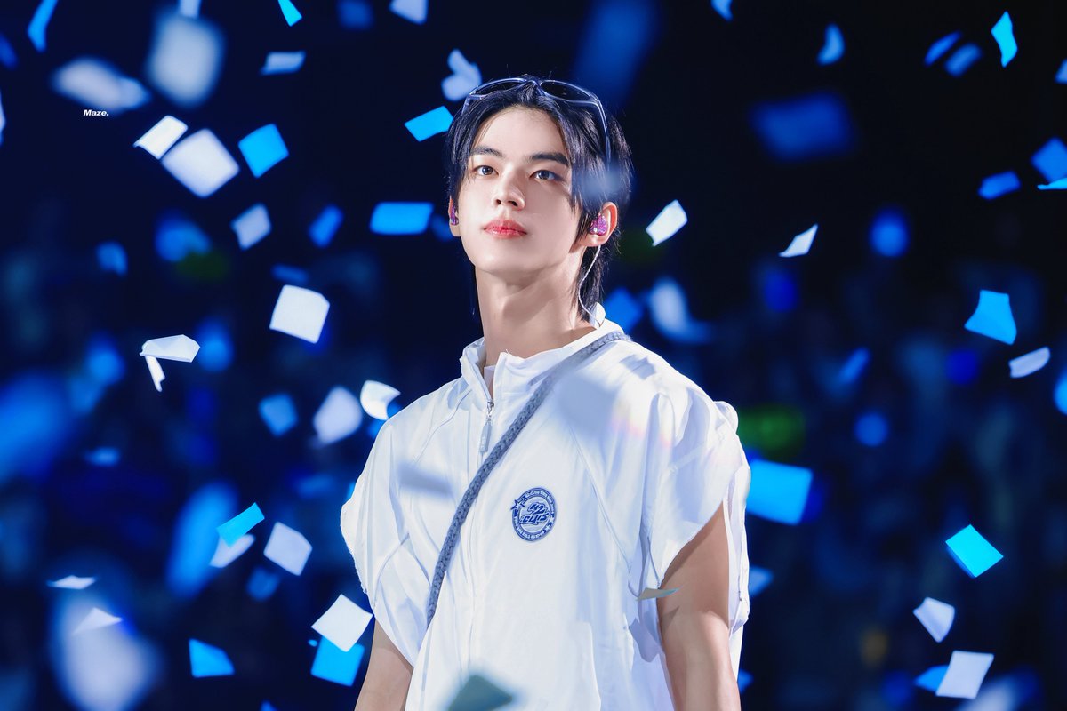 𝙈𝙖𝙯𝙚. tweet media