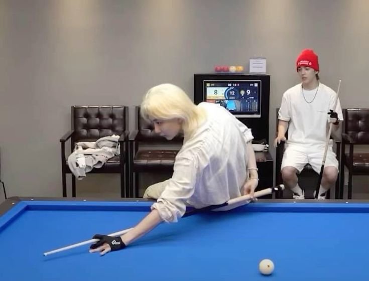 Jeonghan tweet media