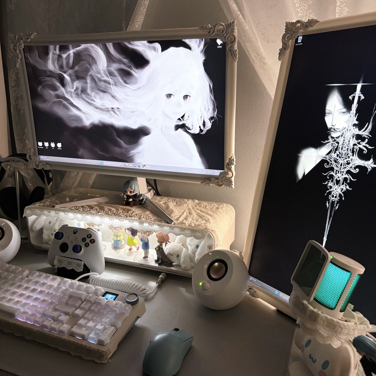sseira_a's tweet photo. black and white 🖤

#desksetup #gamingsetup https://t.co/gq89fthd2i
