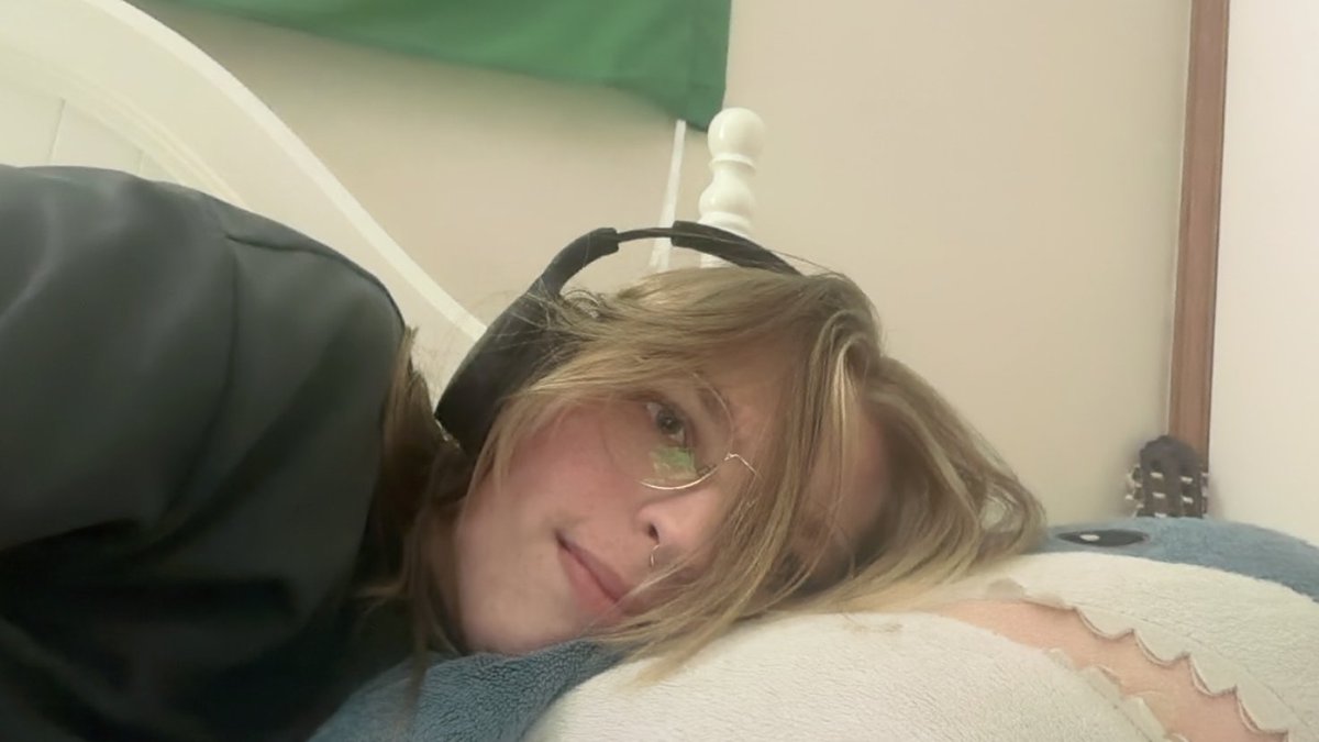 avery ⌬ tweet media