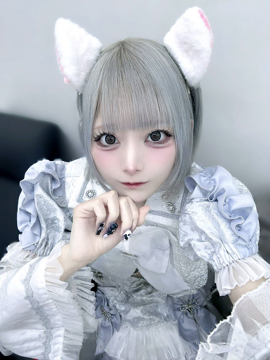 眠依ねるね tweet media