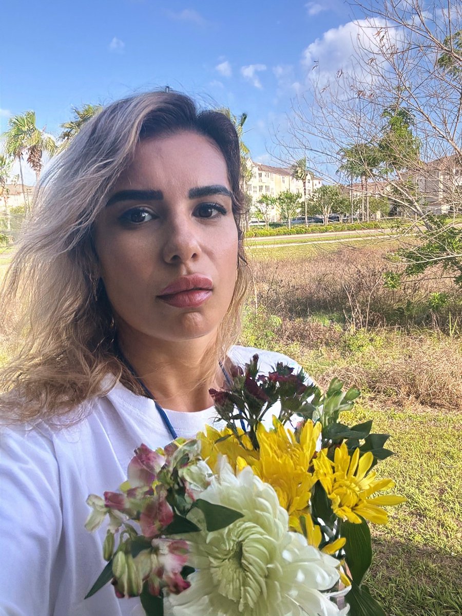 Dilek 🌻 tweet media