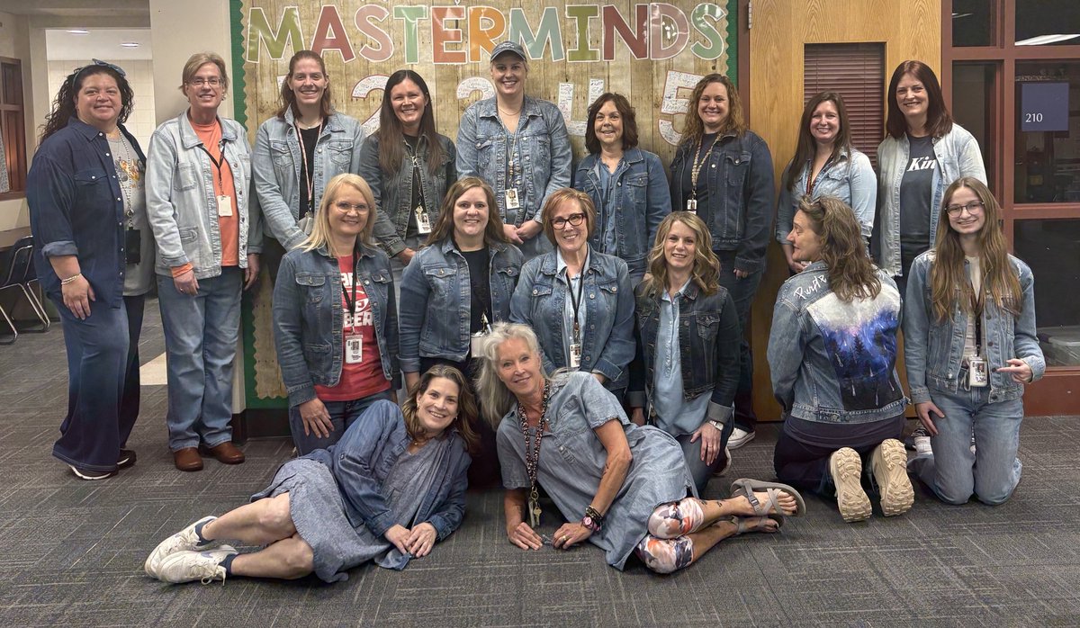 ShakopeeSchools's tweet photo. #ShakopeeSchools is starting the week with a #throwback to Underground Staff Spirit Week at Sun Path Elementary! Which look was your favorite? 👇 #MondayVibes #saberpride #StaffStyle https://t.co/qBMhAsjrNy