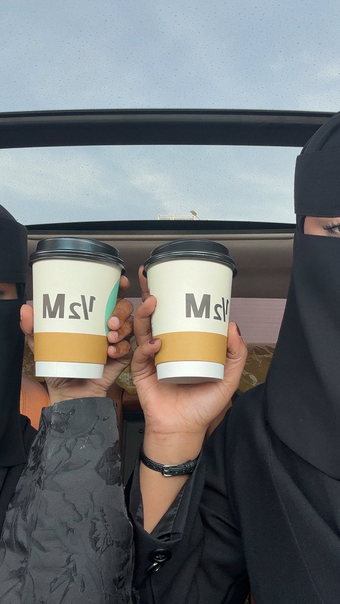 sol500h's tweet photo. يوم ميلادي هالسنة غير…
استلمت وثيقة تخرجي في تخصص القانون، وكأنها هدية العمر ⚖️🤍
الحمدلله على تمام الفرحة، وعلى بداية تستاهل كل التعب 🥹⚖️👩🏽‍🎓 https://t.co/NlJmuwXJjo