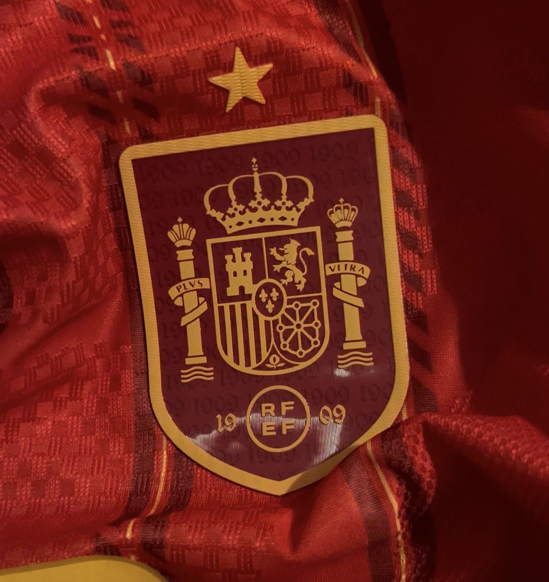 Diegocalle_15's tweet photo. Ahora que se está acercando el mundial, menos de tres meses. Mis colegas de @kitiss06 me han dejado ver en primera mano la camiseta de Pedri (España) Vinicius (Brasil)

En https://t.co/JF0wWyF6u7 las podéis encontrar a muy buen precio o 📲 +86 158 1456 7581 https://t.co/N68NofuyLd