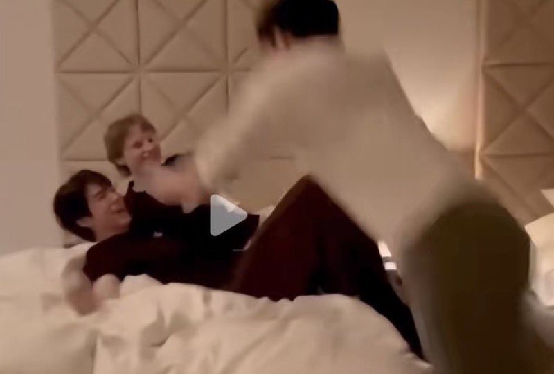 yizzie𓅰 tweet media