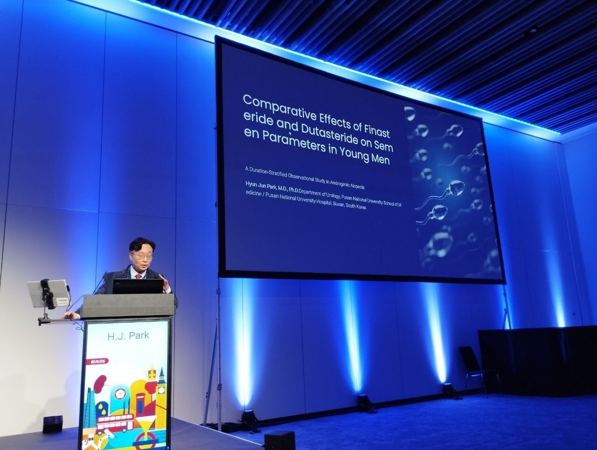 yoursexmedjour's tweet image. At #EAU26, Park H.J. presented “Comparative Effects of Finasteride and Dutasteride on Semen Parameters in Young Men with Androgenic Alopecia,” @Uroweb
More on semen analysis in young men: nature.com/articles/s4144…

#IJIR #Urology #Andrology #SemenAnalysis #MensHealth