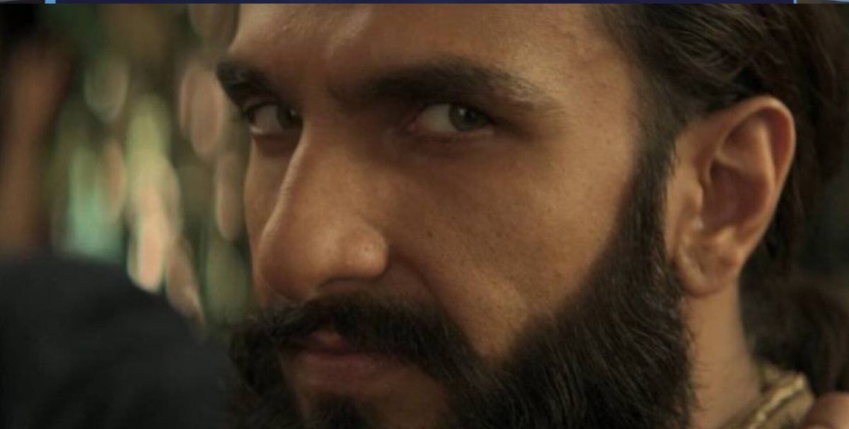 𝐊𝐨𝐡𝐥𝐢𝐧𝐚𝐭!𝟎𝐧_👑🚩 tweet media