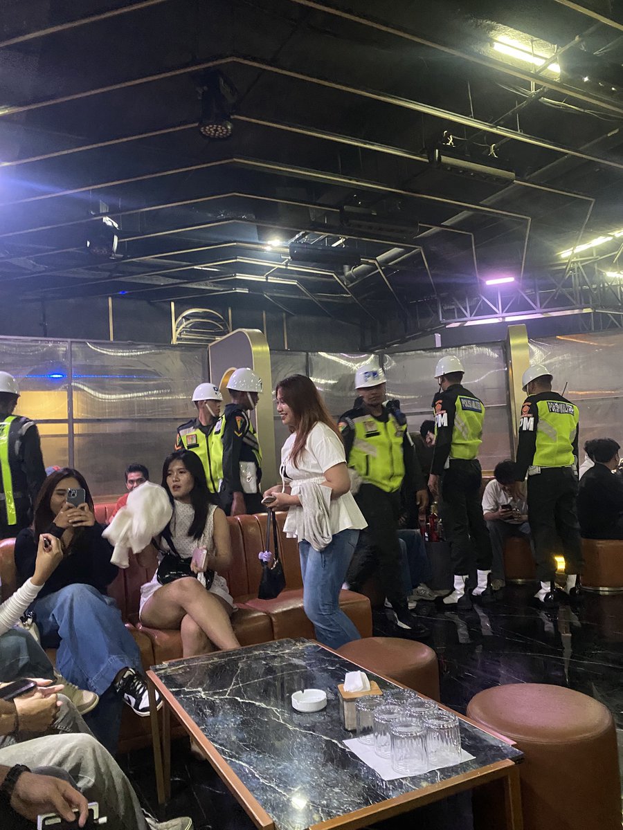 Alten Hofstrasse tweet media