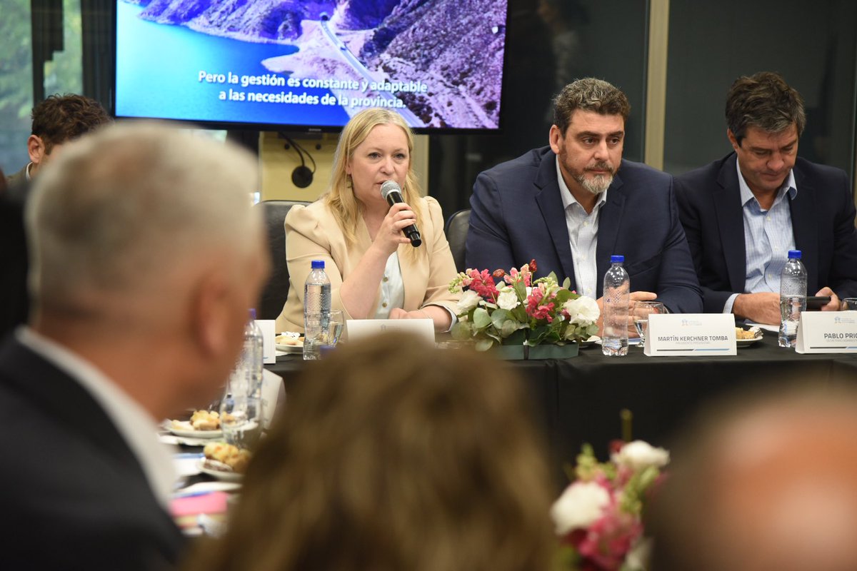 Hebe Casado tweet media