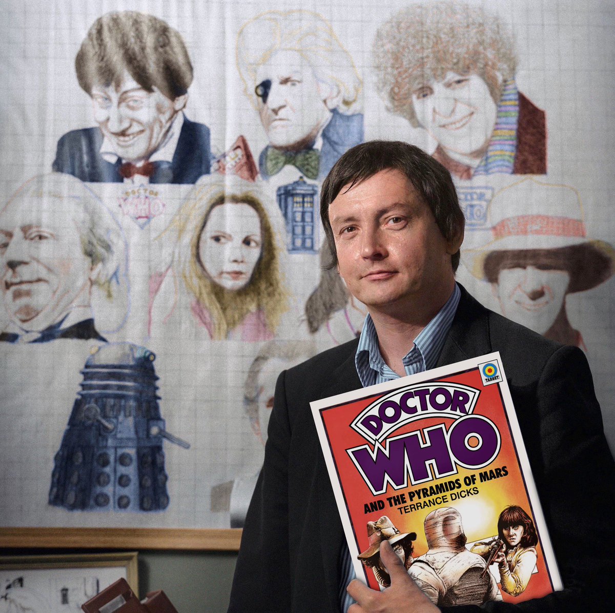 keithburton16's tweet photo. The novelisation of 1975 #DoctorWho serial #ThePyramidsOfMars by #TerranceDicks was published in 1976. The 2008 audio edition is read by #TomBaker himself and uses the book’s cover art by acclaimed artist #ChrisAchilleos. This latest reissue features the current series logo. https://t.co/gZqEZ3HdRs