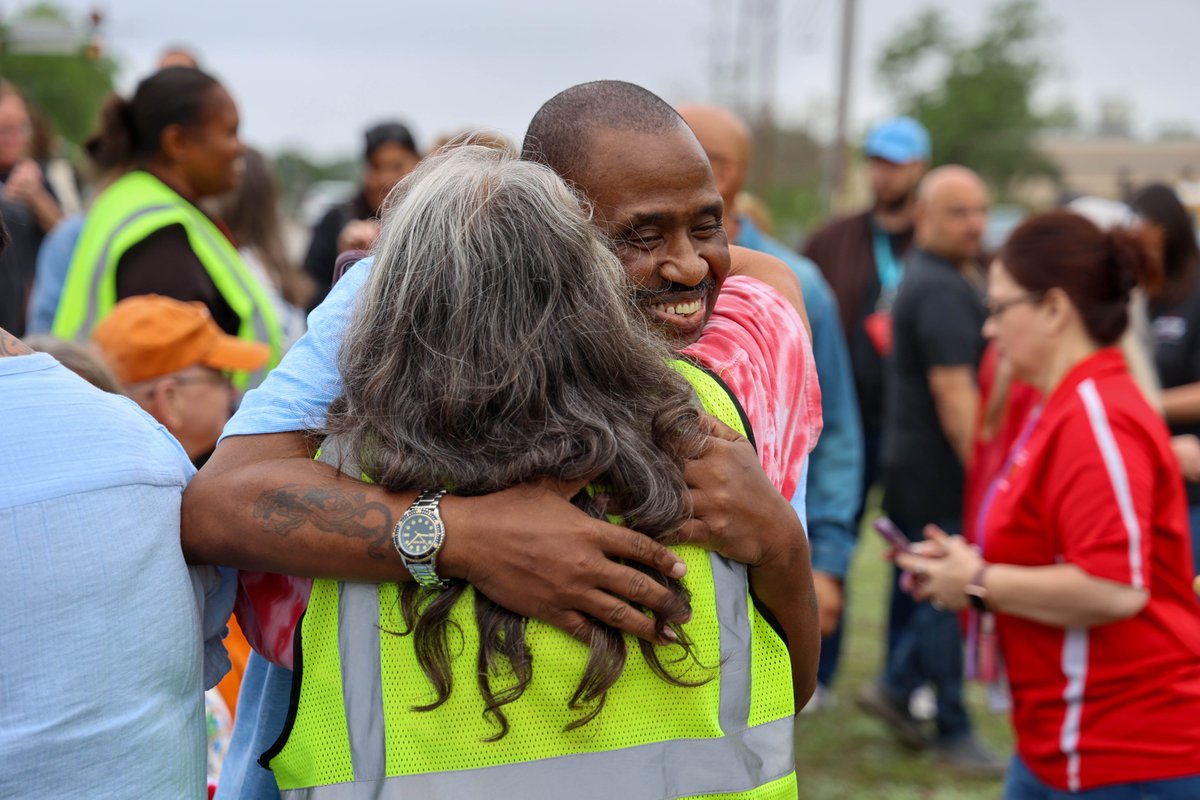 BeltonISD's tweet photo. For more than 19 years, Leonard Harris has been the familiar face helping students safely cross at Leon Heights Elementary. Today, we dedicated the Leonard Harris Crosswalk in honor of his service, care and commitment to our students and families.🚸 #CelebrateBISD🍎 https://t.co/ylrzSTvcRK