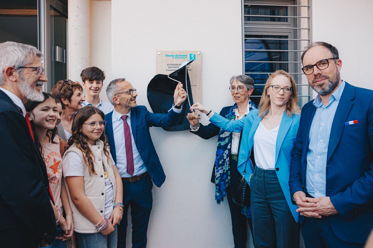 SebVincini's tweet image. Le Département de la @HauteGaronne investit pour les collégiennes et collégiens, comme ici à #Toulouse.  

Nouvelles salles, auditorium, préau, cuisine modernisée… le #collège des Ponts-Jumeaux est transformé pour apprendre et s’épanouir dans les meilleures conditions !