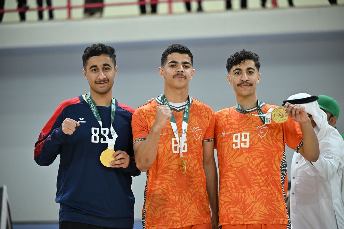 تتويج أبطال النسخة الـ (31) 🏆👏

#ممتاز_ناشئي_اليد 📸