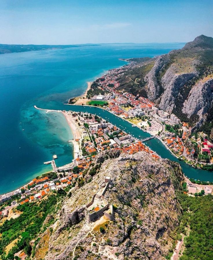 naturebeautyh's tweet image. Omiš Island, Croatia