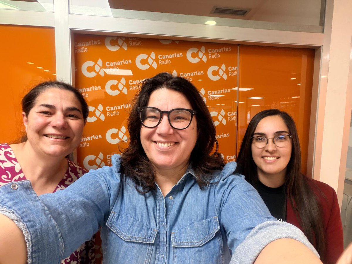 IAC_Astrofisica's tweet image. 🎙️ “Soñando Estrellas” acerca la tecnología del @IAC_Astrofisica.  
Con Begoña García Lorenzo: instrumentación, telescopios y proyectos como HARMONI para el ELT.
📻 Hoy, 22:30 h en La Radio Canaria
🎧Y después en IVOOX bit.ly/4tARR6j
#Astronomía #IAC