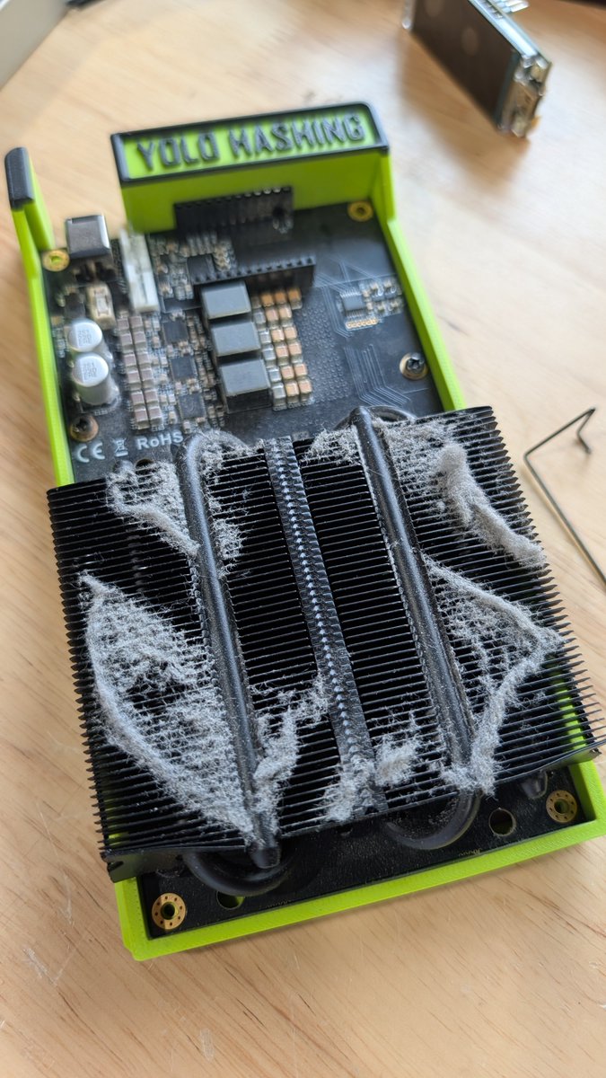 CryptoCloaks™ 🤘 tweet media