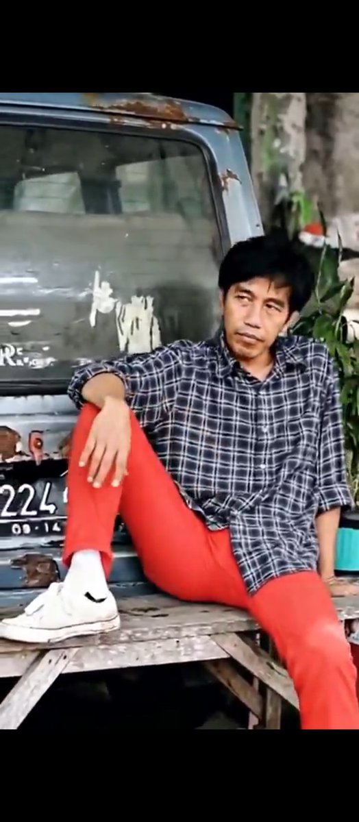 Zionis Pesek tweet media