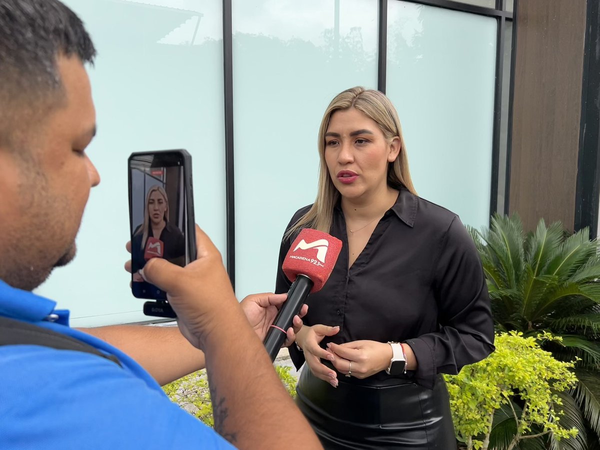 #DecideVotarCerca 📍🗳️ y #CambiaTuDomicilioElectoral 🔄
Nuestra directora #BelénAlarcón informó a la ciudadanía, a través de #RadioMacarena 📻, el procedimiento para actualizar su lugar de votación de forma fácil y oportuna. ✅