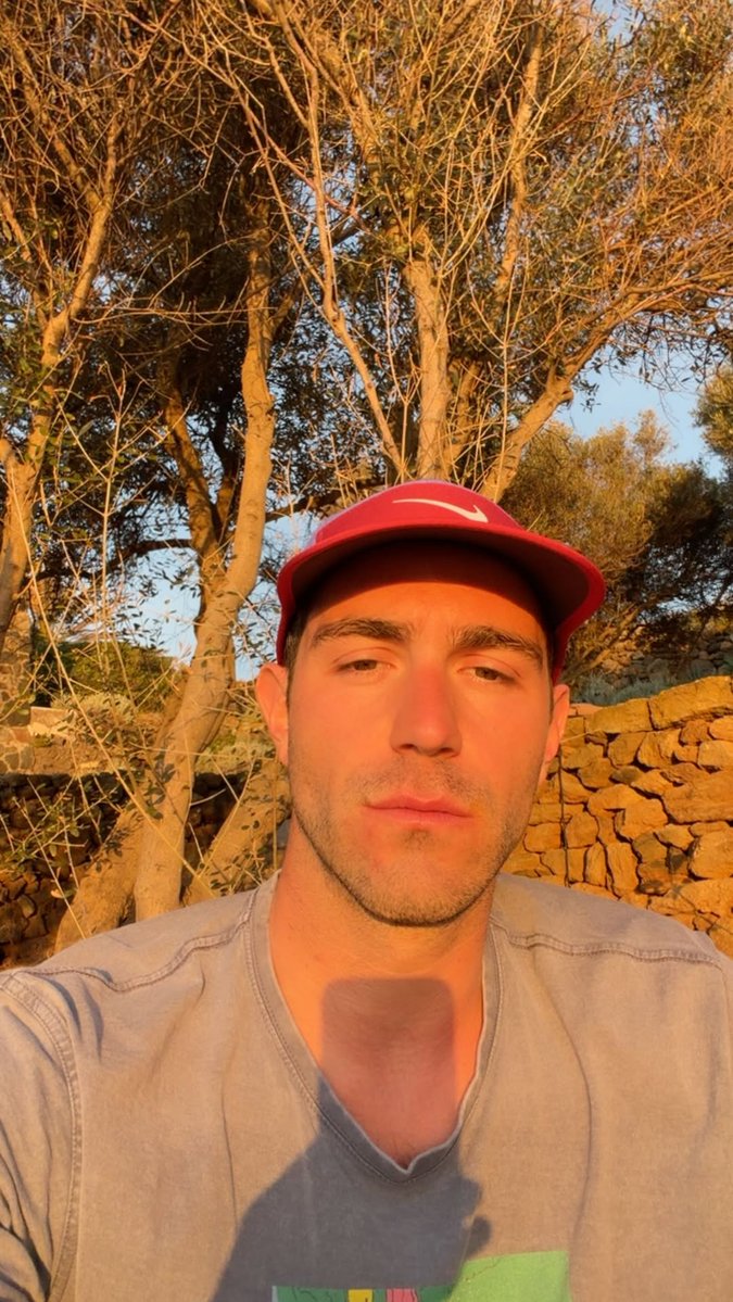 Lollyennes tweet media