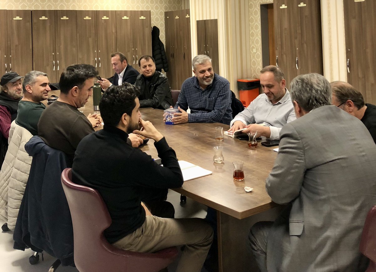 lezgibuldu's tweet photo. “Çarşamba İrfan Mektebi Buluşmamız”

Görünmez bir İmamın yeryüzündeki otoritesini devralan rejim, devleti yaşatmayı dinin bizatihi kendisi haline getirerek asırlık bir bekleyişi mutlak bir iktidar aygıtına dönüştürmüştür

📖Mehdi'den Önce Devrimden Sonra İran
✒️Muhammed Berdibek https://t.co/myPGFyO6v9