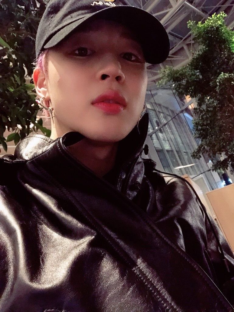 peachjmi's tweet photo. HE’S BACK https://t.co/cDN6dAaJZV