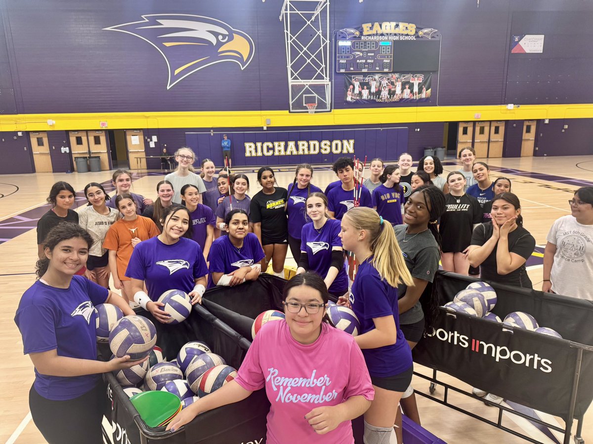 RHSVB_EAGLES's tweet photo. First open gym π₯
Great numbers. High energy.
Juniors set the tone. πͺ
#RHSVB #TheStandard π¦
π https://t.co/PDSeobJ74e