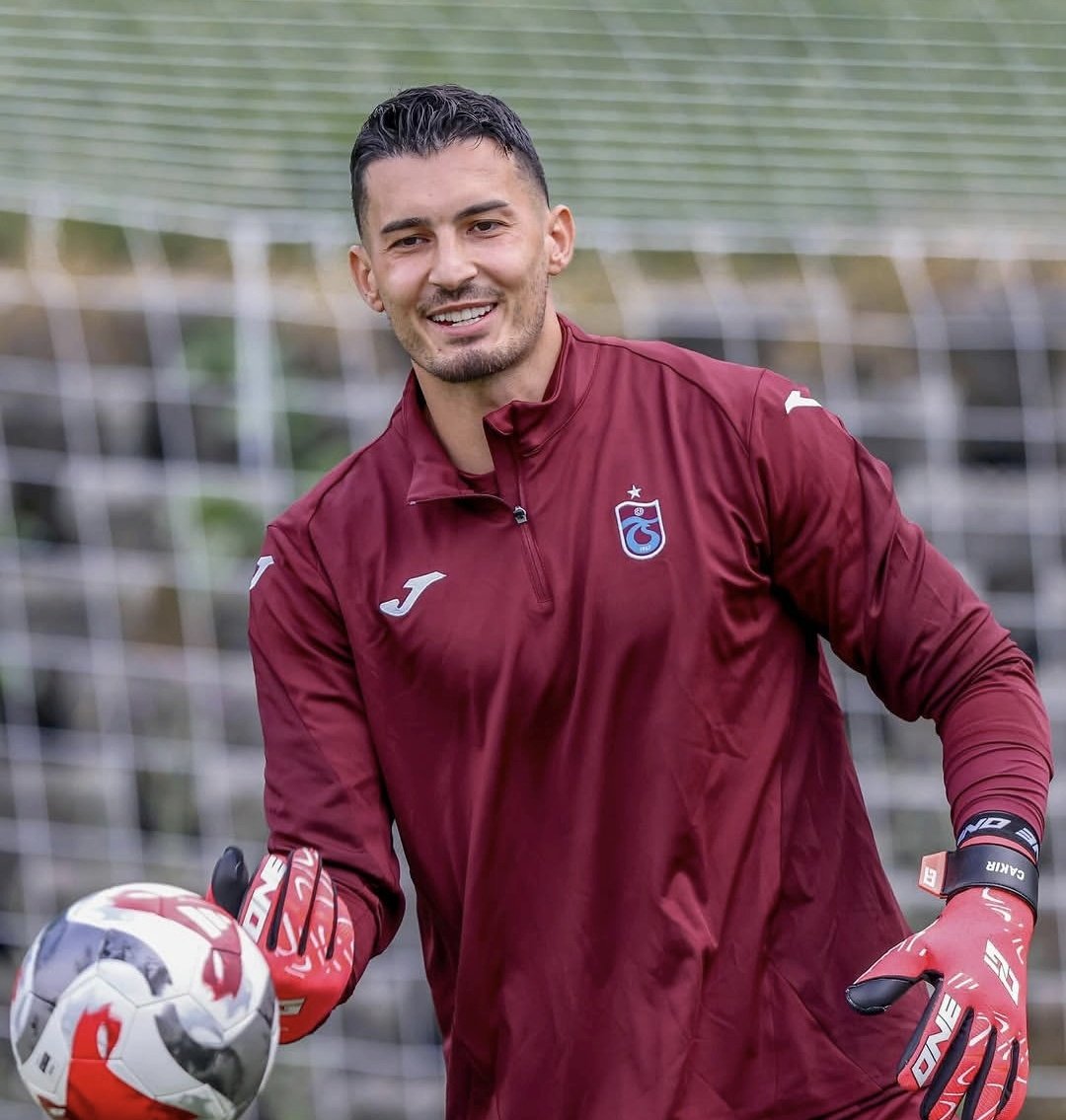 Dik Futbol tweet media