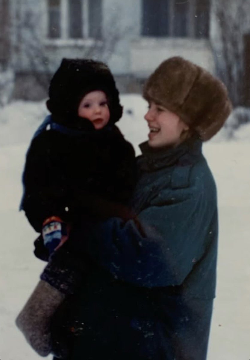 почему а главное зачем tweet media