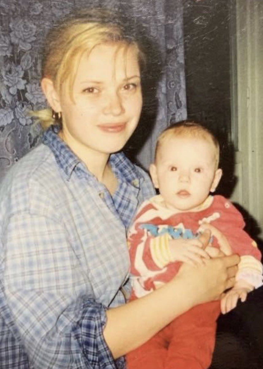 почему а главное зачем tweet media